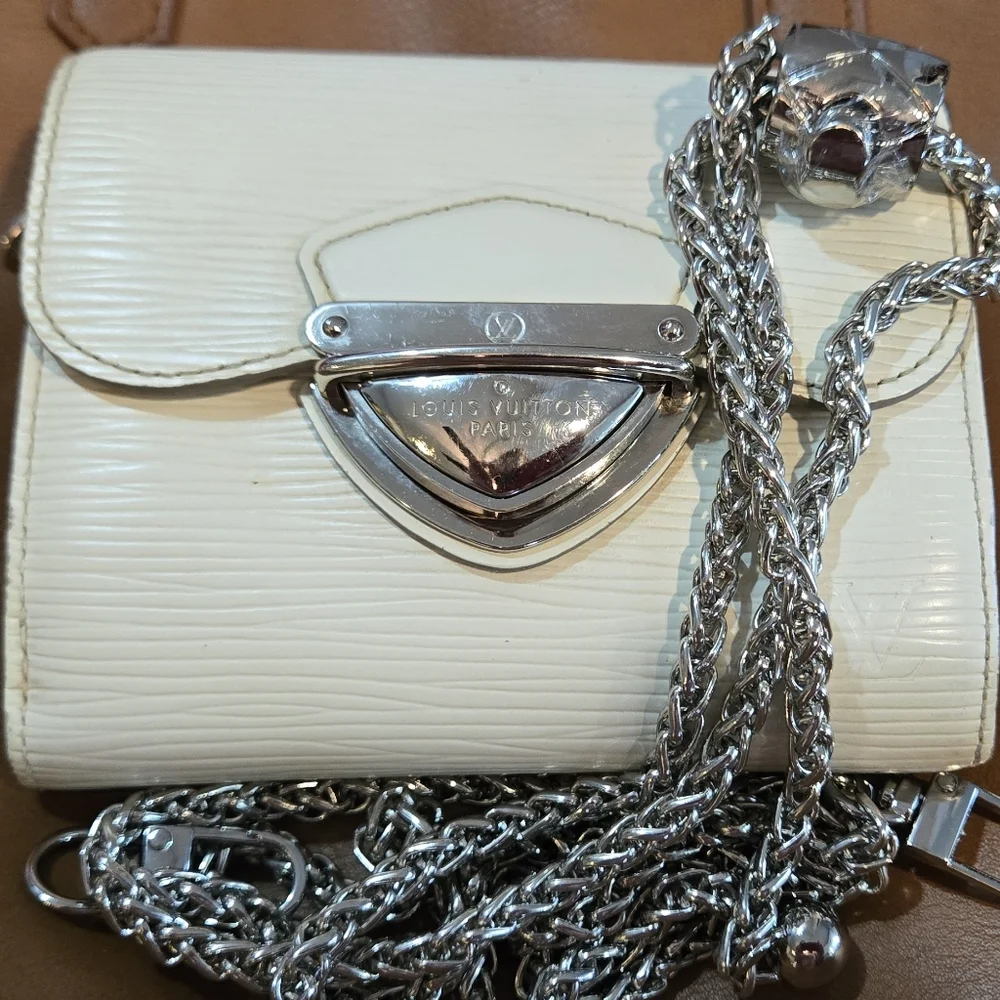 Louis Vuitton Epi Portefeiulle Joy Trifold Wallet converted to crossbody. AUTHEN - Picture 1 of 13